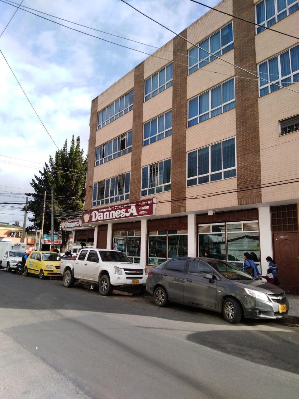 Habitación 5 minutos aeropuerto Bogotá Exterior foto